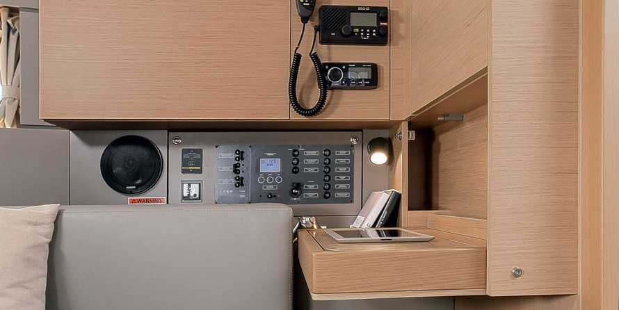 Beneteau Oceanis 38.1