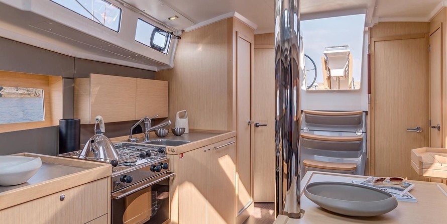 Beneteau Oceanis 38.1