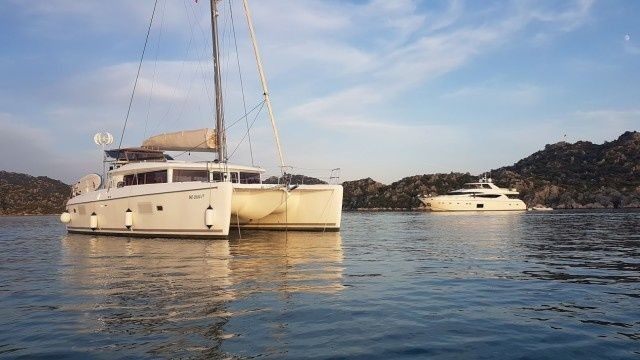 Lagoon 421