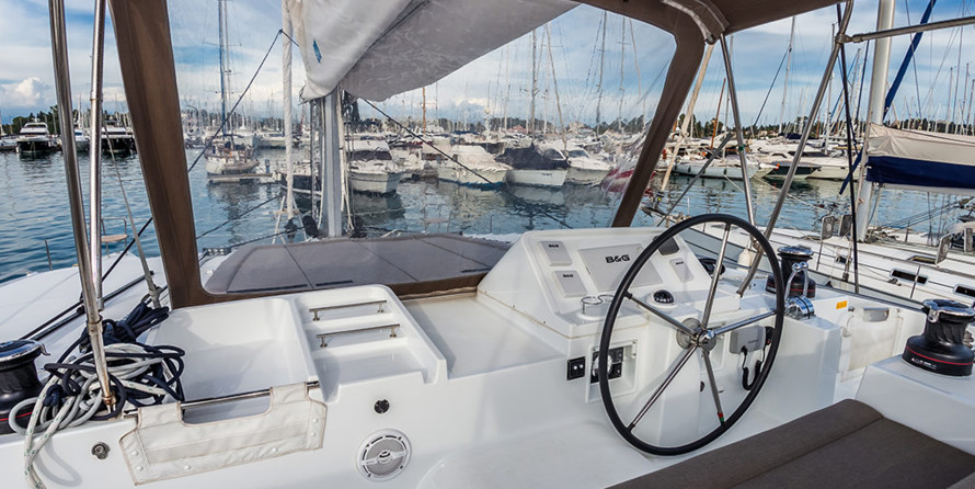 Lagoon 450 F