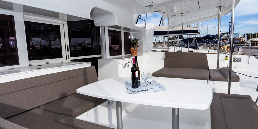 Lagoon 450 F