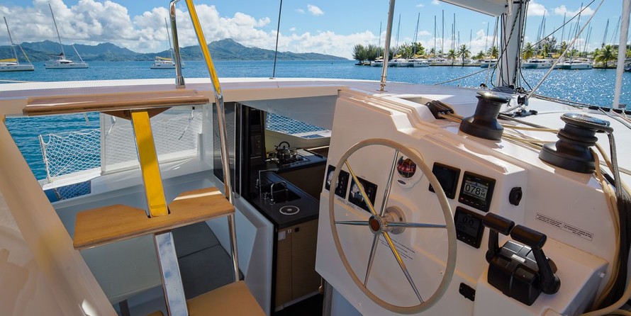 Fountaine Pajot Lucia 40