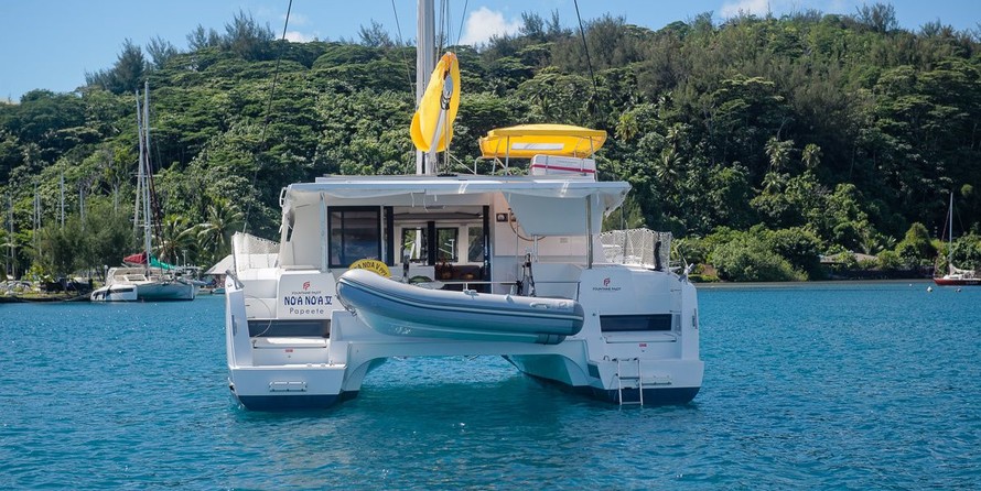 Fountaine Pajot Lucia 40