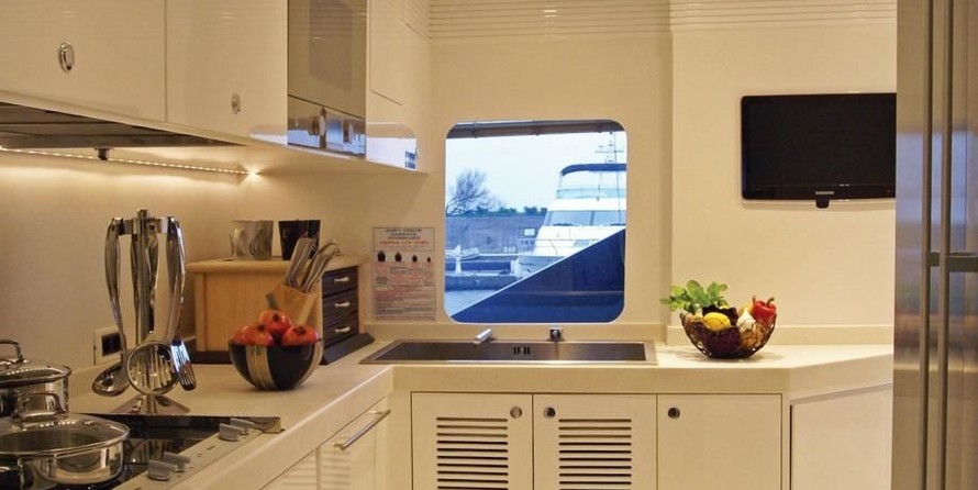 Madness (Bilgin 110 Sky)