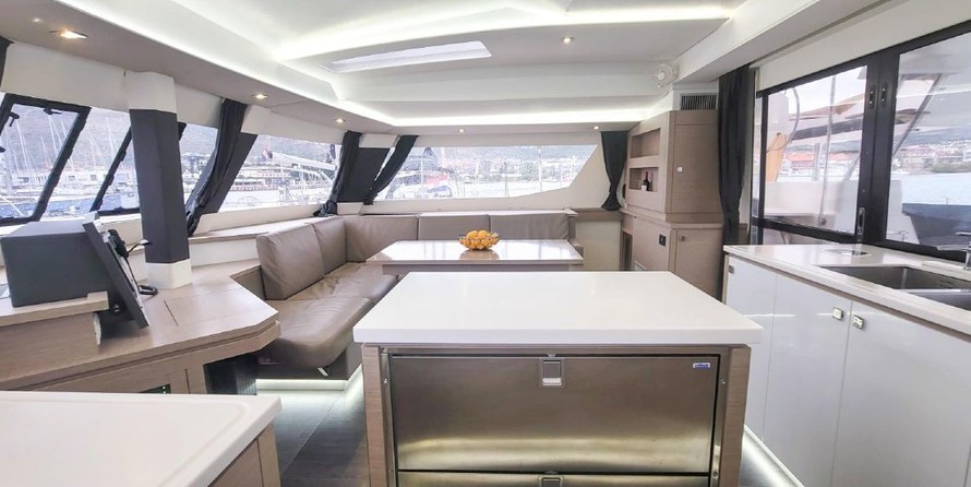 Fountaine Pajot Saba 50