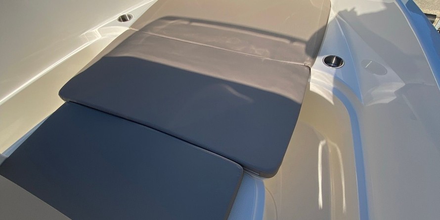 Quicksilver Activ 675 Open