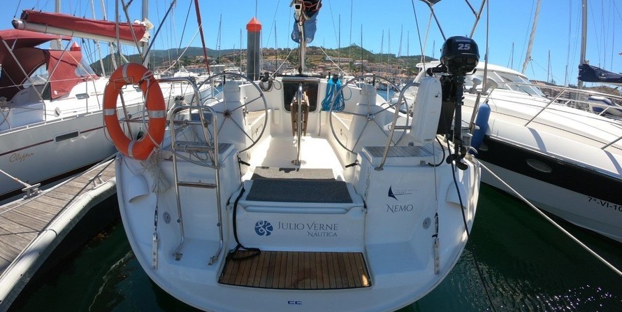 Dufour 385