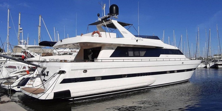 Falcon Yachts 80 fly