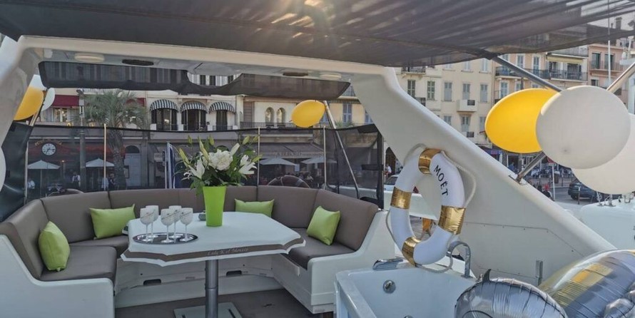 Falcon Yachts 80 fly