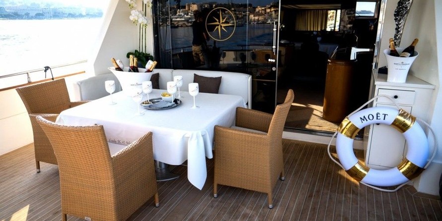 Falcon Yachts 80 fly