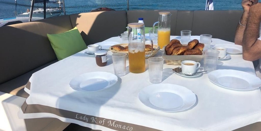 Falcon Yachts 80 fly