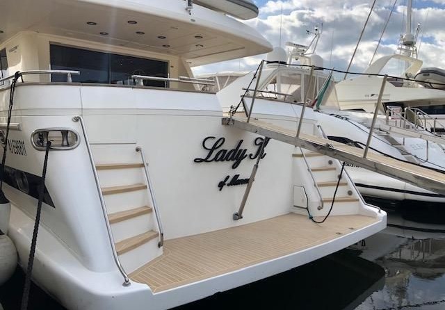 Falcon Yachts 80 fly