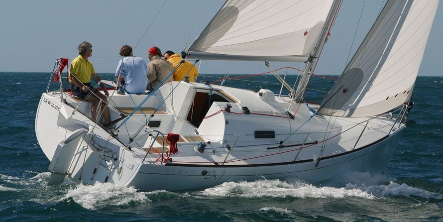 Beneteau First 27.7