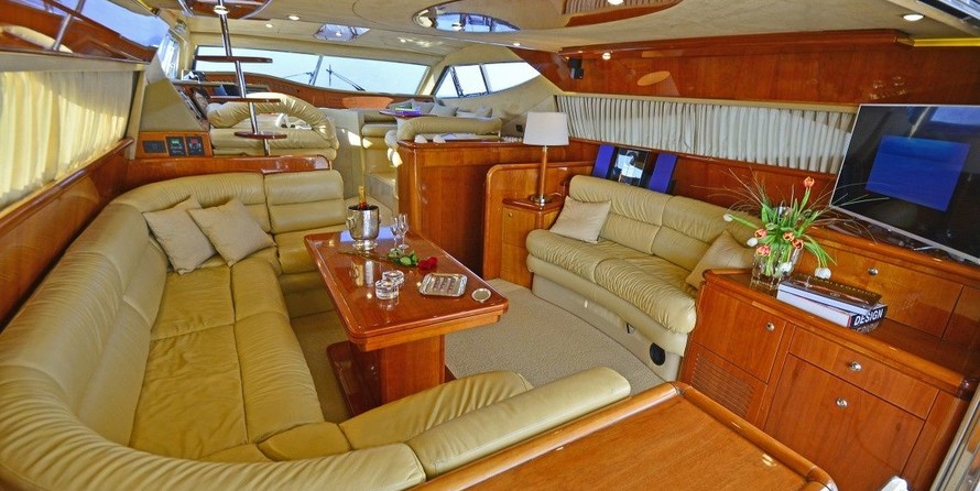 Ferretti 620