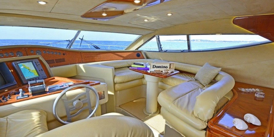 Ferretti 620