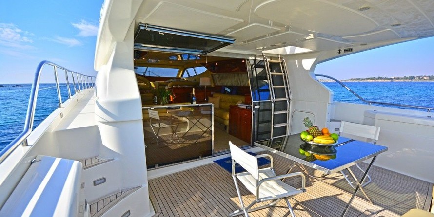 Ferretti 620