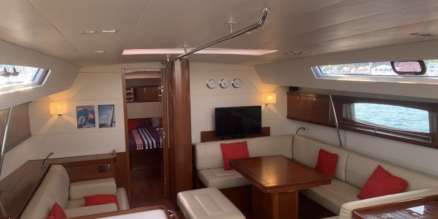 Beneteau Oceanis 58