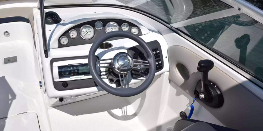 Bayliner 249 Deck Boat