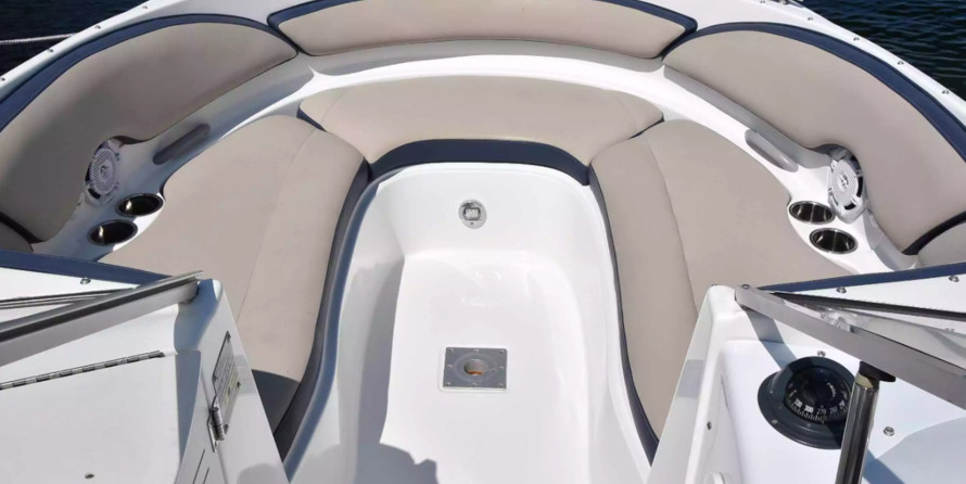 Bayliner 249 Deck Boat