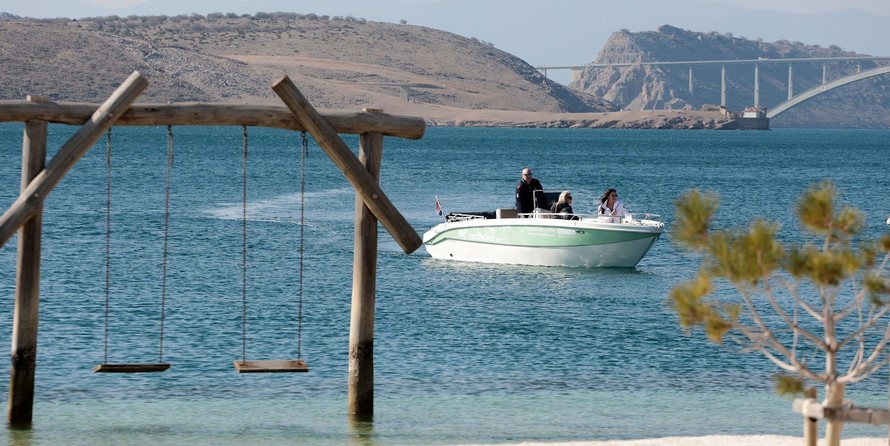 Kolmarine Teorema 20