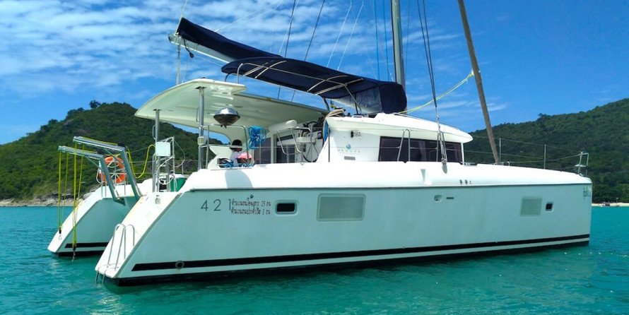 Lagoon 421