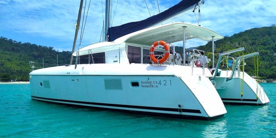 Lagoon 421