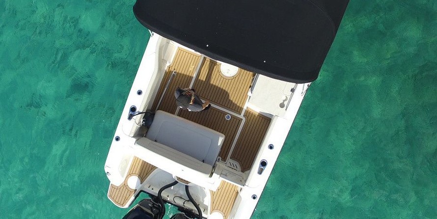 Boston Whaler 270 Vantage