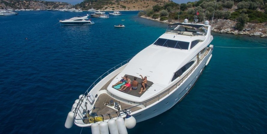 Ferretti 94