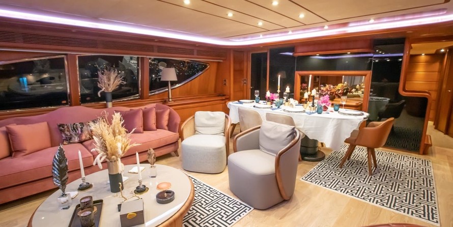 Ferretti 94