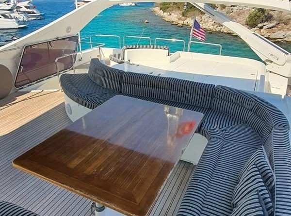Ferretti 94
