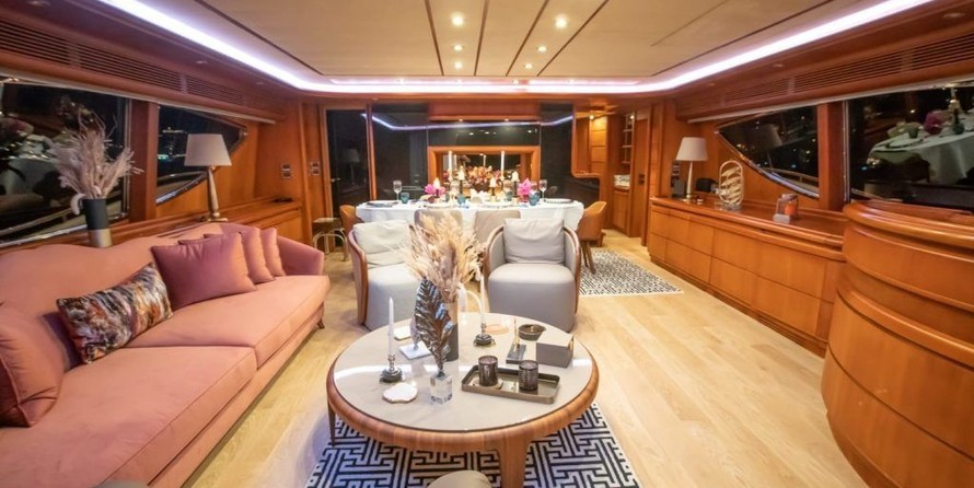 Ferretti 94