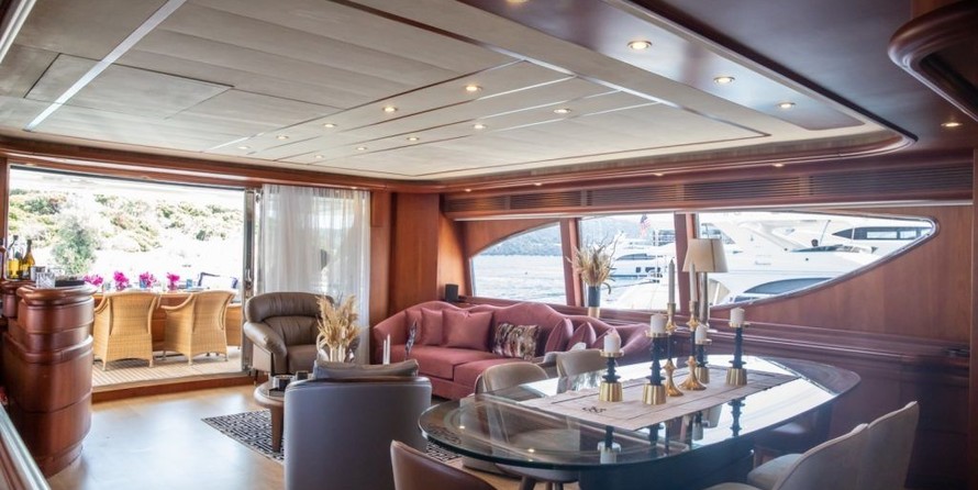 Ferretti 94