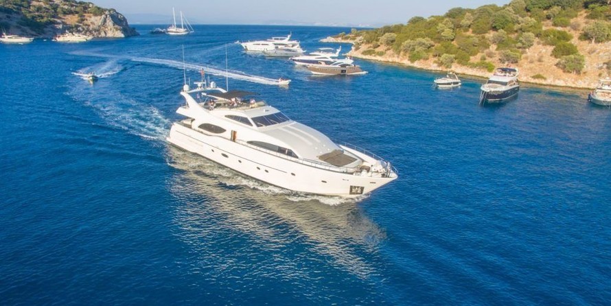 Ferretti 94