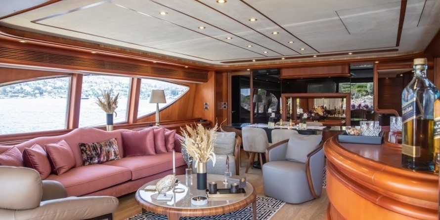 Ferretti 94