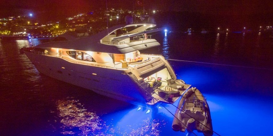 Ferretti 94