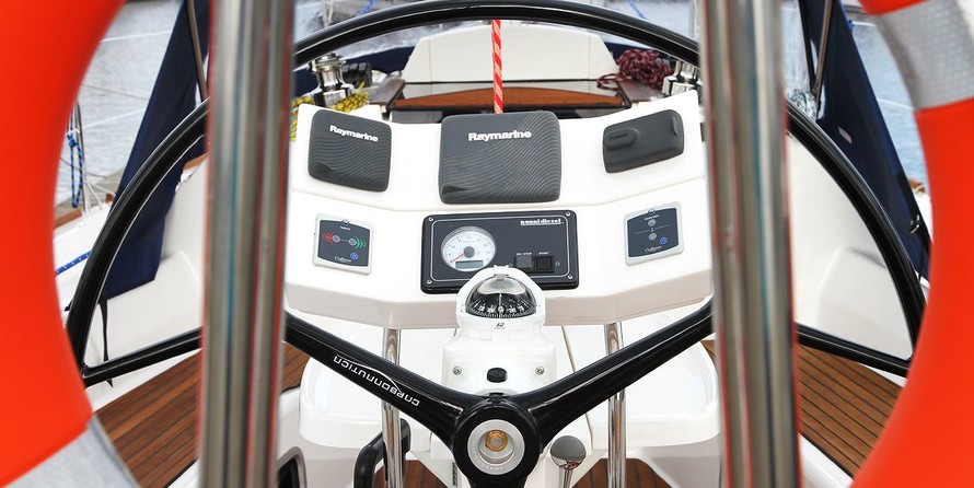Cobra Yachts 33