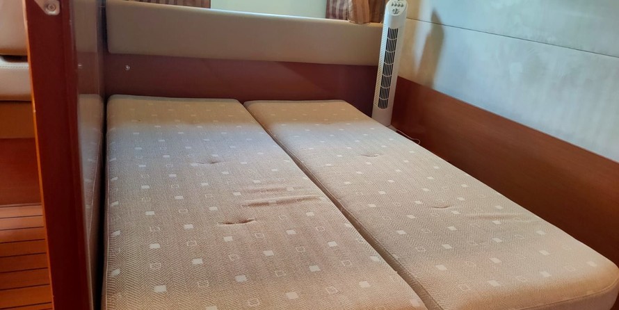 Jeanneau Prestige 38s