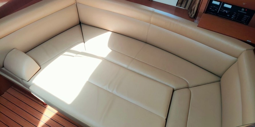 Jeanneau Prestige 38s