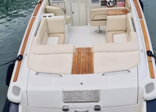 Chris-Craft 28
