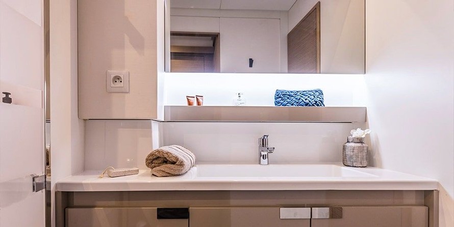 Fountaine Pajot Aura 51
