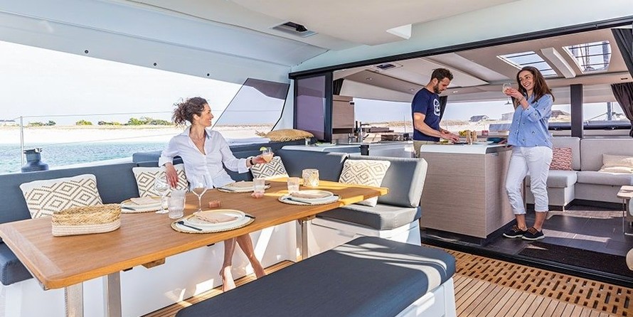 Fountaine Pajot Aura 51