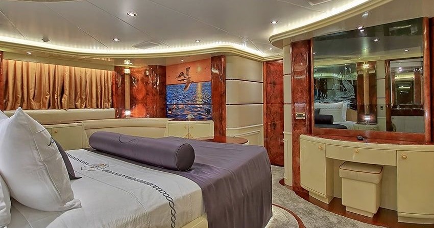 RealShips Courage 39