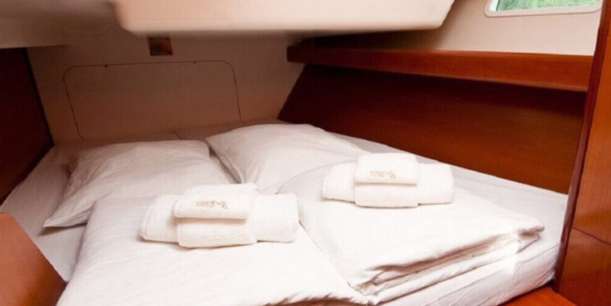 Beneteau Oceanis 393