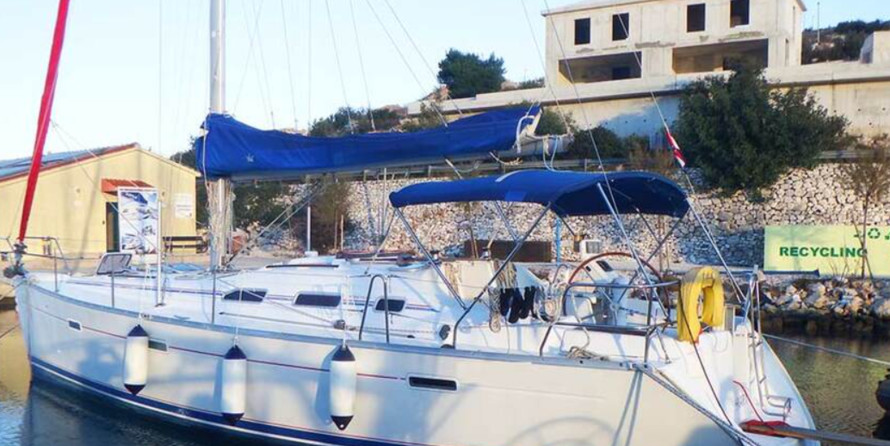 Beneteau Oceanis 393
