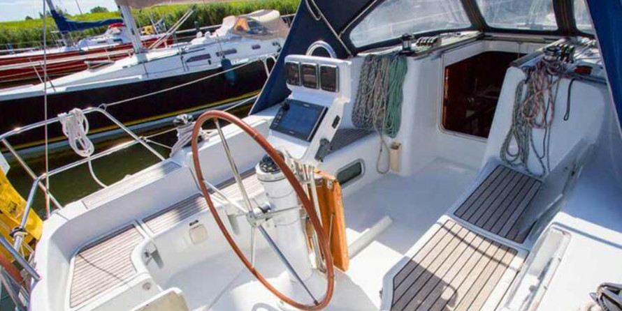 Beneteau Oceanis 393