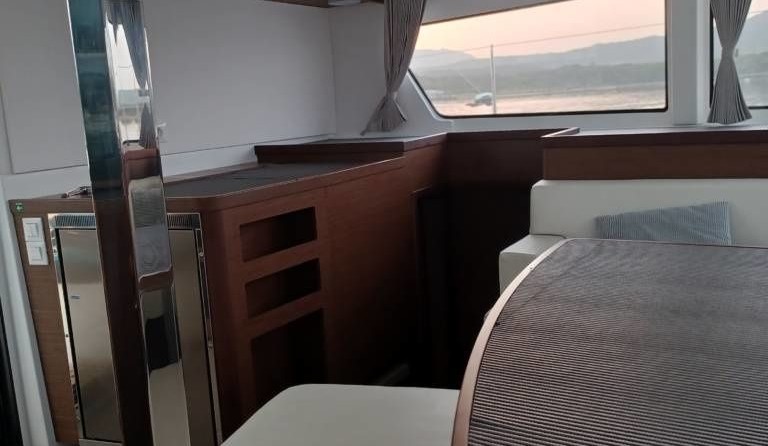 Lagoon 42
