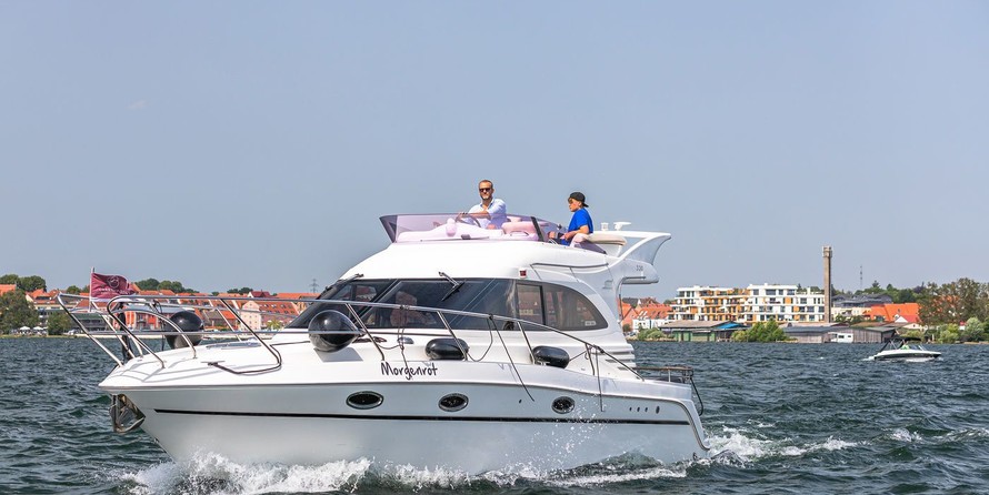 Galeon 330 Fly