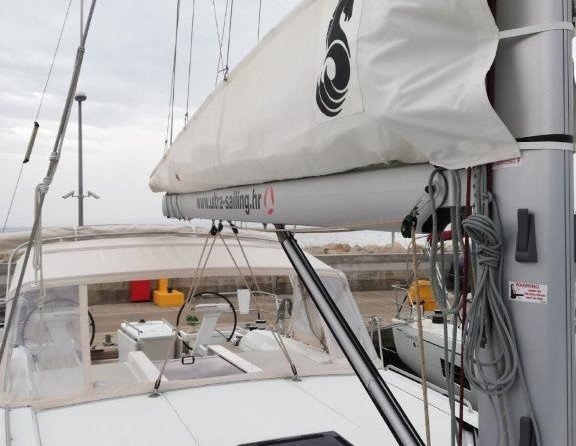 Beneteau Oceanis 51.1
