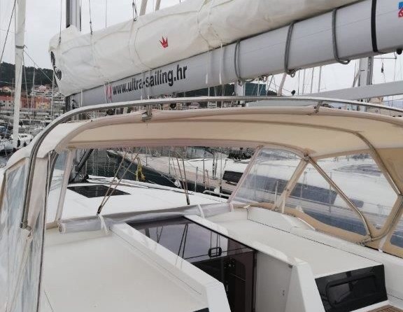 Beneteau Oceanis 51.1