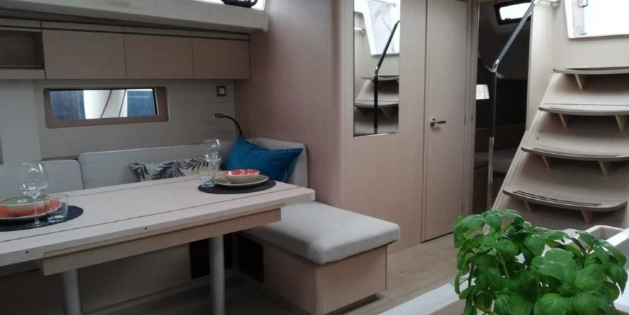 Beneteau Oceanis 51.1